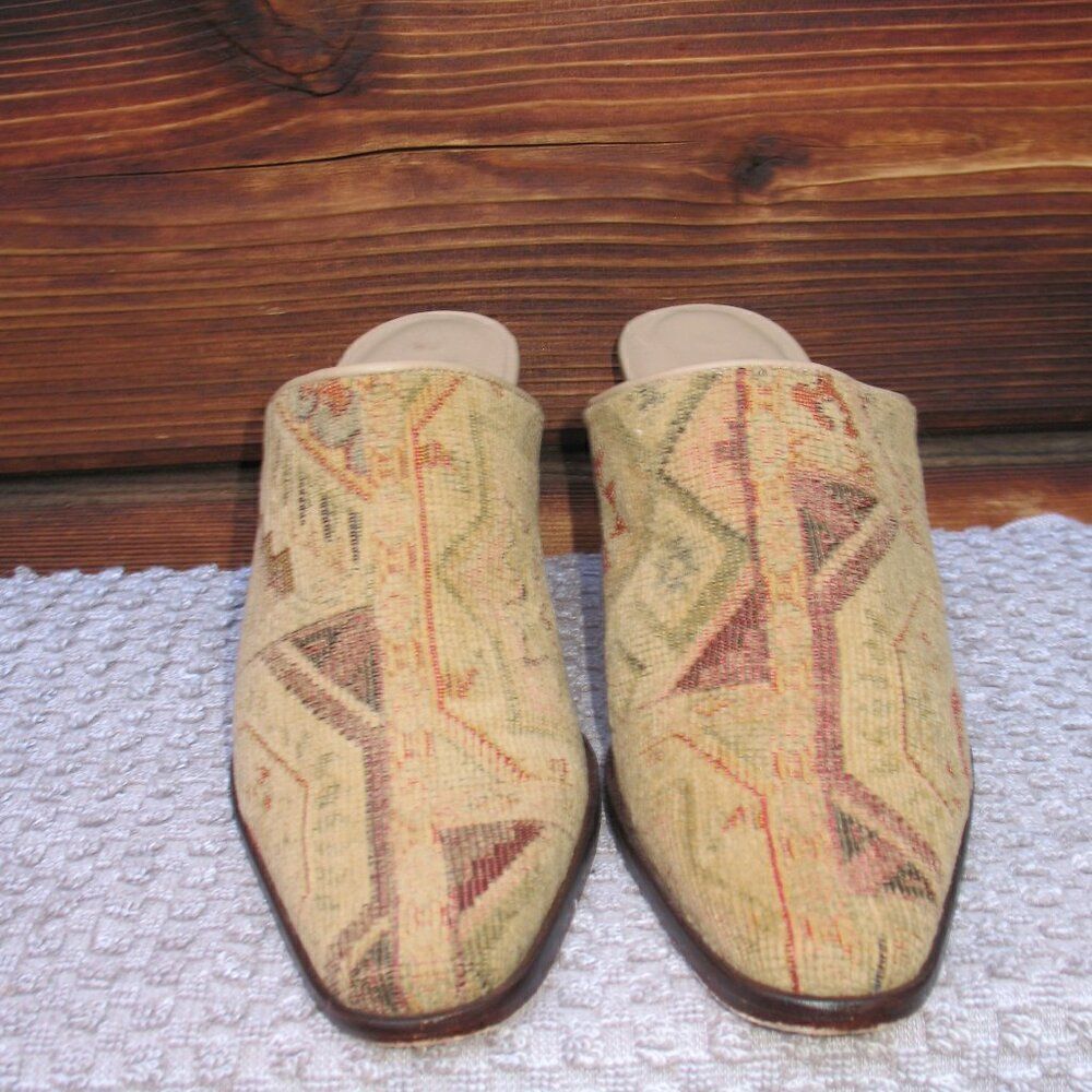 Matisse Tapestry Heeled Mules Shoes - Picture 2 of 8
